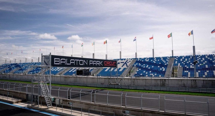 Maďarsko má nový medzinárodný okruh. Leží v známom letovisku